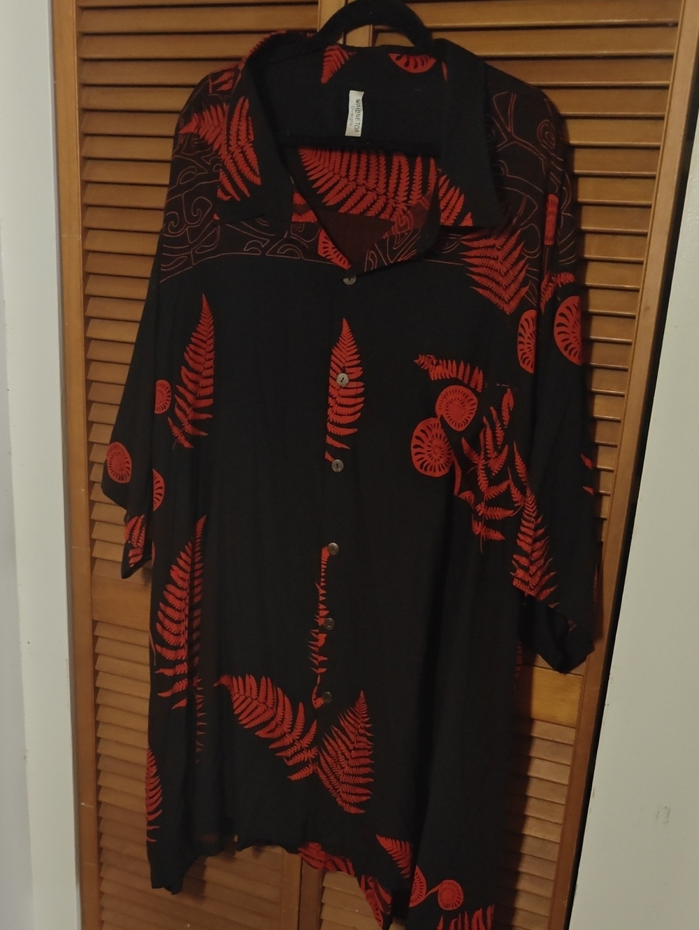 Black & Red Fern Print Casual Button-Down Shirt - Unbranded